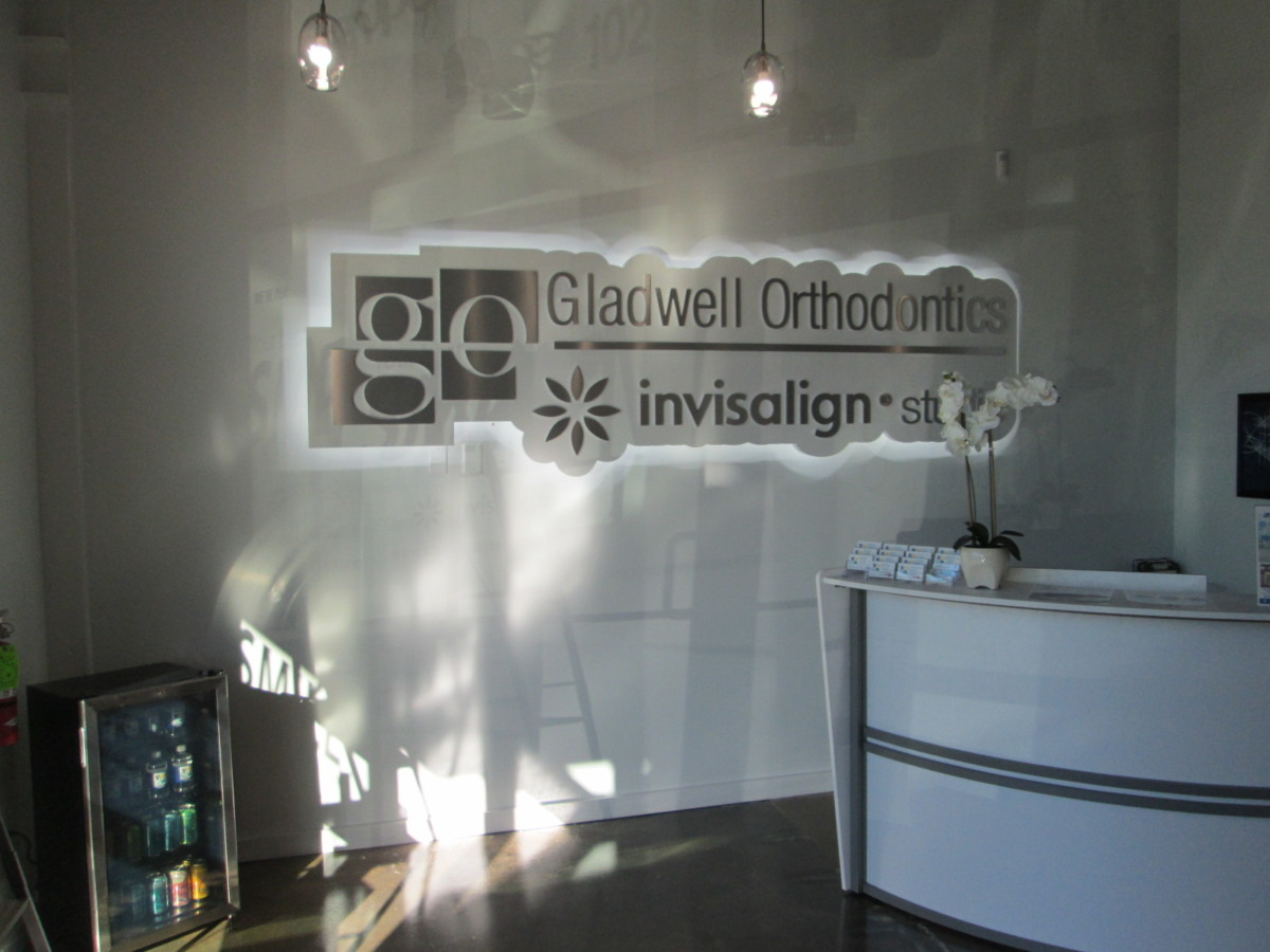 gladwell ortho interior lighted sign