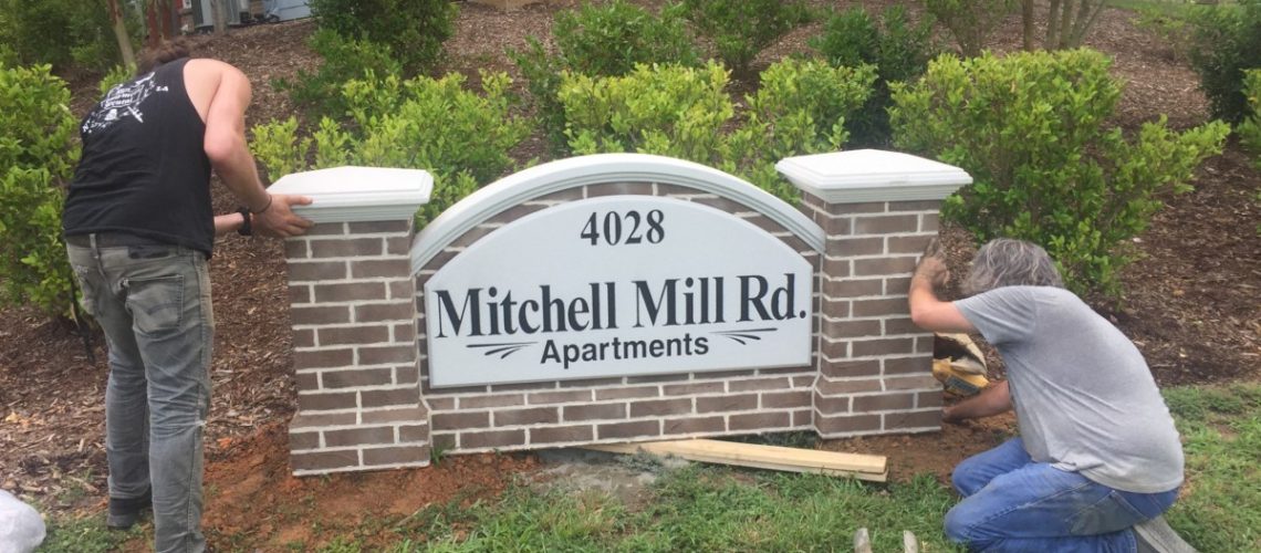 Mitchell Mill Rd. Apartments Monument Sign
